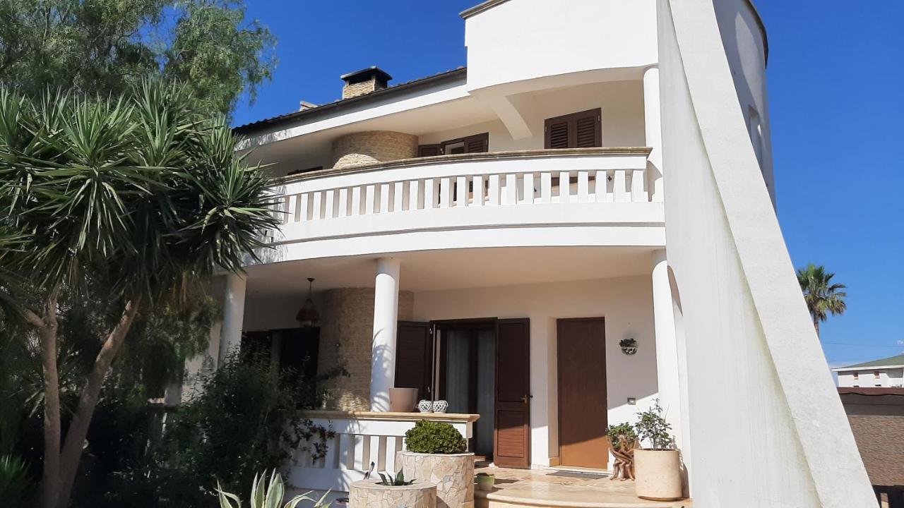 Casa Giulia Hotel Tiggiano ภายนอก รูปภาพ