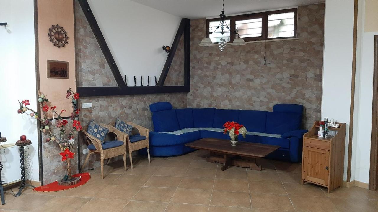 Casa Giulia Hotel Tiggiano ภายนอก รูปภาพ